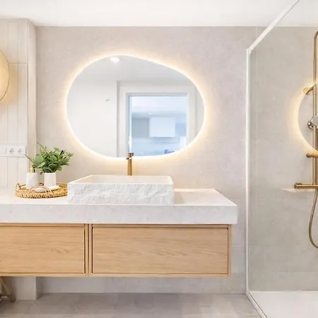 Apartamento New Oceanfront Luxury Sinesedesignhomes